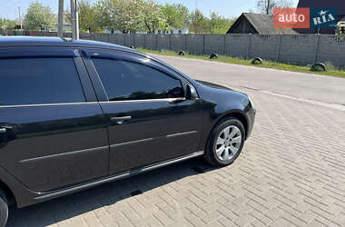 Хэтчбек Volkswagen Golf 2009 в 