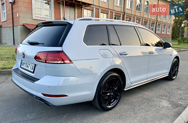Универсал Volkswagen Golf 2017 в 