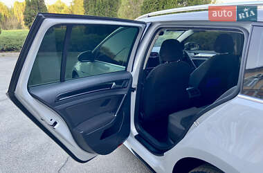 Универсал Volkswagen Golf 2017 в 