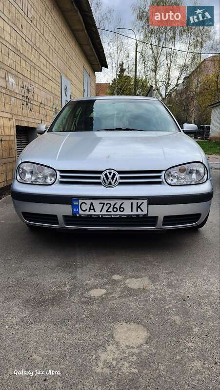 Volkswagen Golf 2002