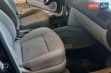Універсал Volkswagen Golf 2003 в 