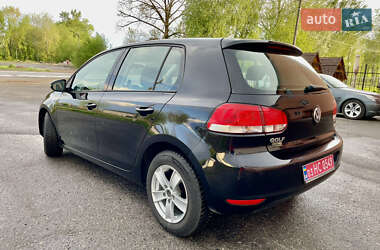 Хетчбек Volkswagen Golf 2009 в 