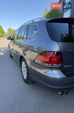 Универсал Volkswagen Golf 2010 в 
