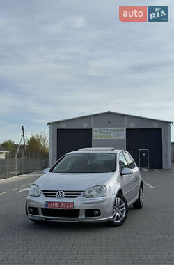 Хэтчбек Volkswagen Golf 2007 в Нововолынске