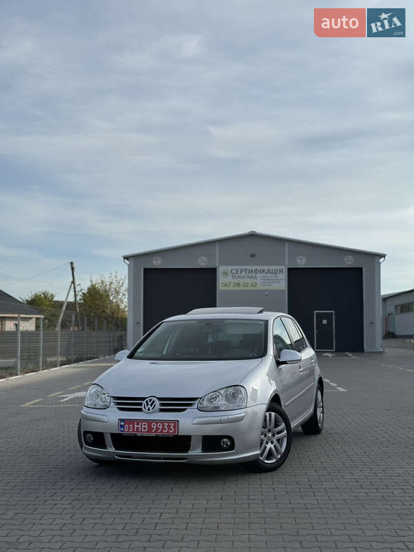 Хетчбек Volkswagen Golf 2007 в 