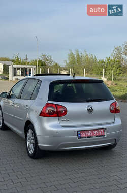 Хетчбек Volkswagen Golf 2007 в 