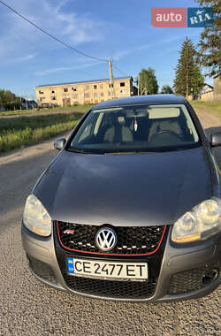 Хетчбек Volkswagen Golf 2004 в 