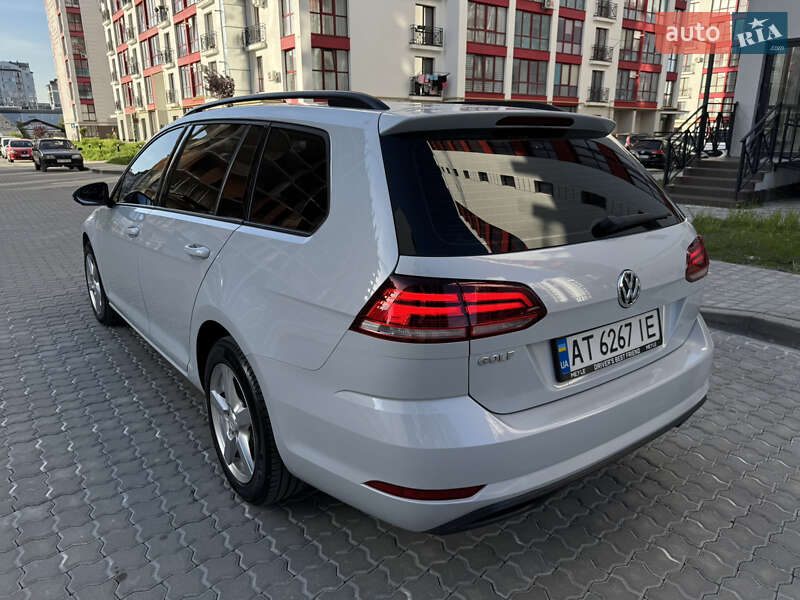 Універсал Volkswagen Golf 2018 в Івано-Франківську