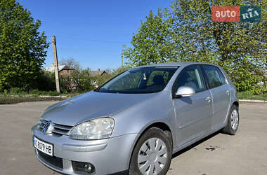Хэтчбек Volkswagen Golf 2006 в Турийске