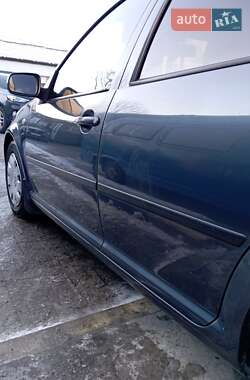 Хетчбек Volkswagen Golf 1998 в 