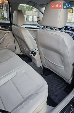 Хэтчбек Volkswagen Golf 2014 в 