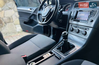 Універсал Volkswagen Golf 2015 в 