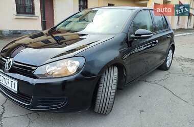 Хэтчбек Volkswagen Golf 2009 в 