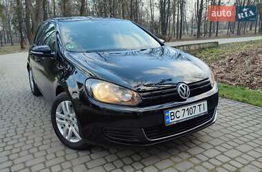Хэтчбек Volkswagen Golf 2009 в 