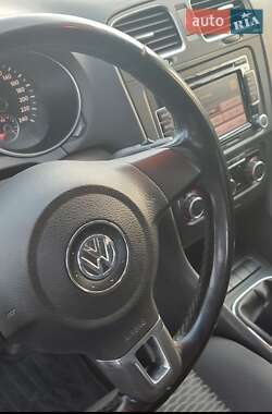 Хэтчбек Volkswagen Golf 2009 в 