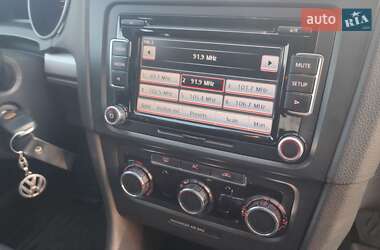 Хэтчбек Volkswagen Golf 2009 в 