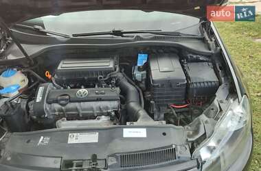 Хэтчбек Volkswagen Golf 2009 в 