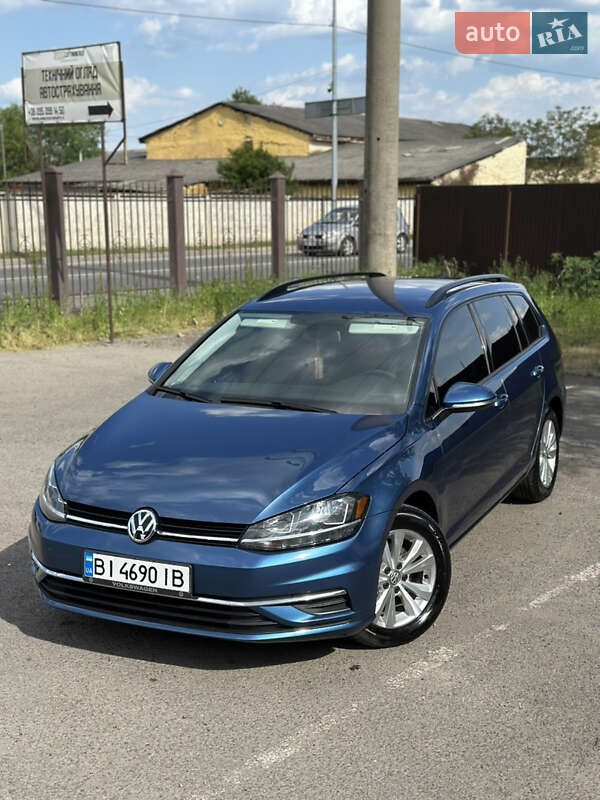 Універсал Volkswagen Golf 2019 в Мукачевому