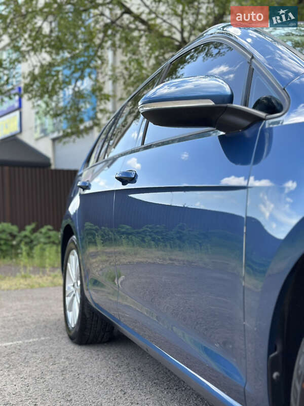 Універсал Volkswagen Golf 2019 в Мукачевому