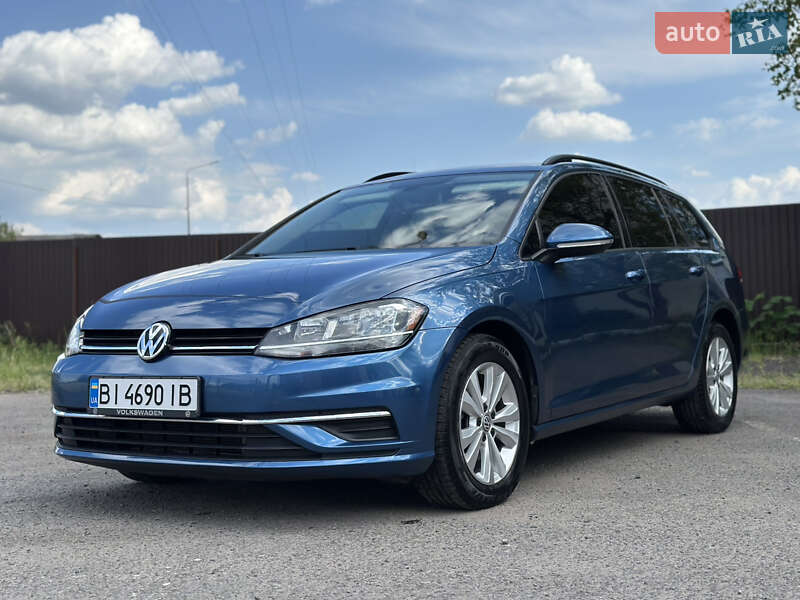 Універсал Volkswagen Golf 2019 в Мукачевому