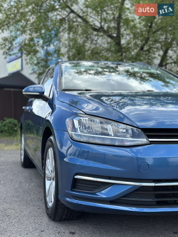 Універсал Volkswagen Golf 2019 в Мукачевому