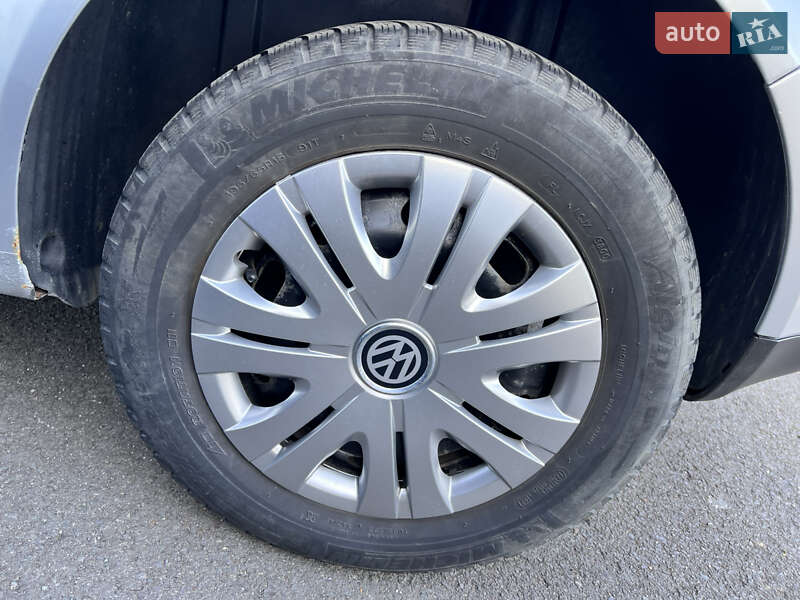 Хетчбек Volkswagen Golf 2001 в Мукачевому