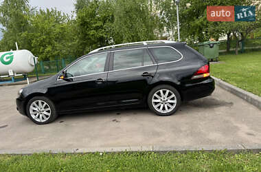 Універсал Volkswagen Golf 2011 в 