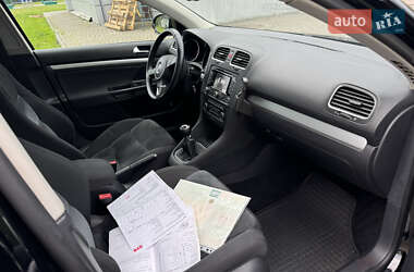 Універсал Volkswagen Golf 2011 в 