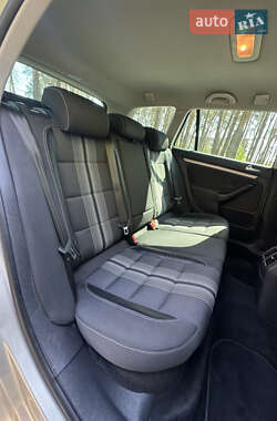 Універсал Volkswagen Golf 2012 в 