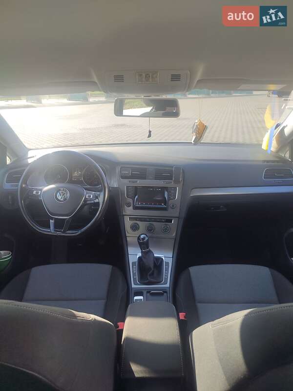 Універсал Volkswagen Golf 2013 в Києві