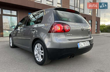 Хэтчбек Volkswagen Golf 2009 в 