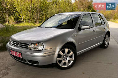 Хэтчбек Volkswagen Golf 2003 в 