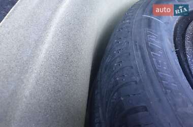 Хетчбек Volkswagen Golf 2003 в 
