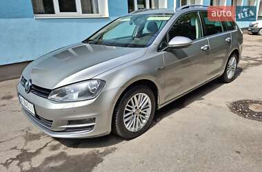 Універсал Volkswagen Golf 2014 в Рівному