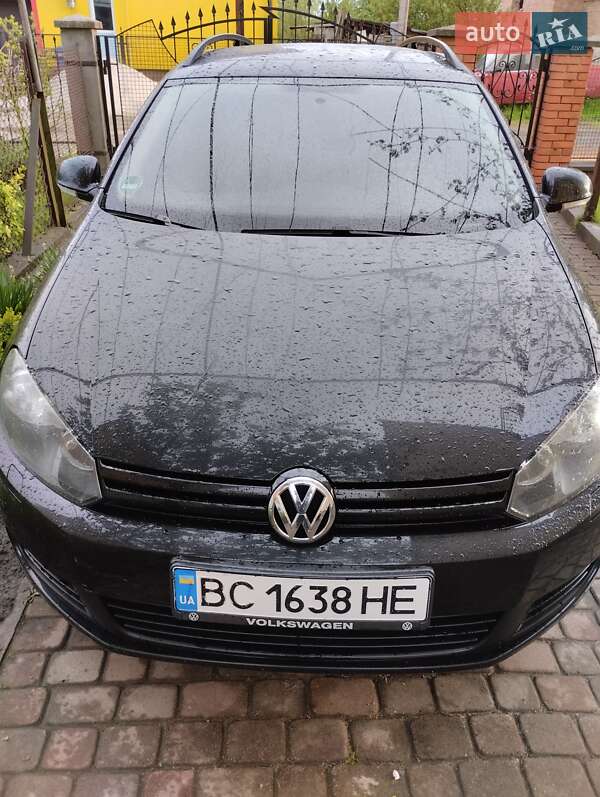 Універсал Volkswagen Golf 2011 в Городку