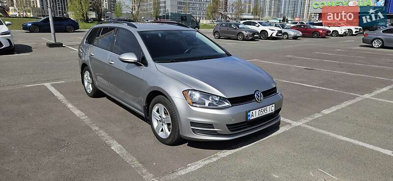 Універсал Volkswagen Golf 2015 в 