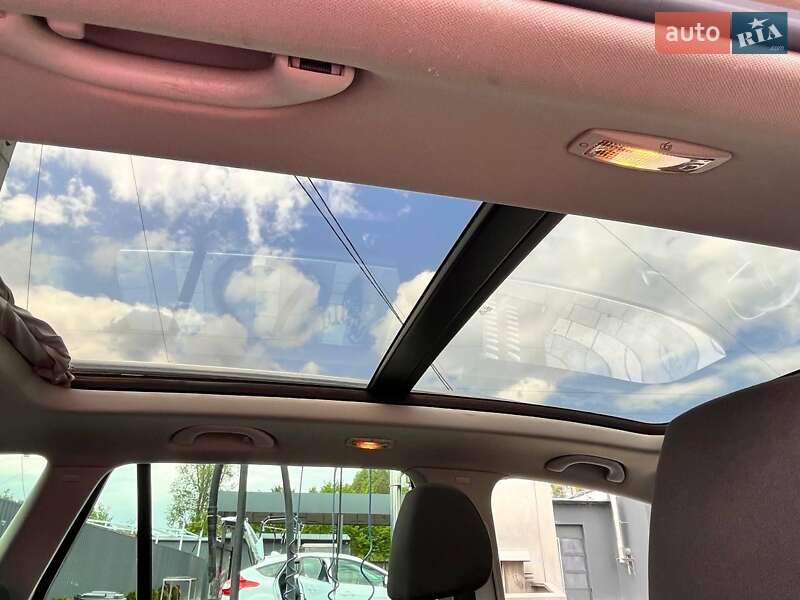 Універсал Volkswagen Golf 2010 в Львові