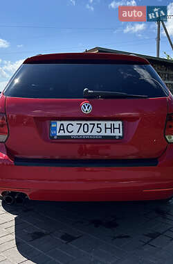 Універсал Volkswagen Golf 2012 в 