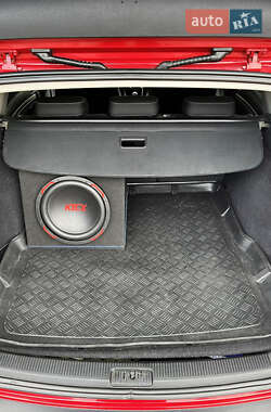 Універсал Volkswagen Golf 2012 в 