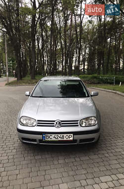 Хетчбек Volkswagen Golf 2001 в Львові