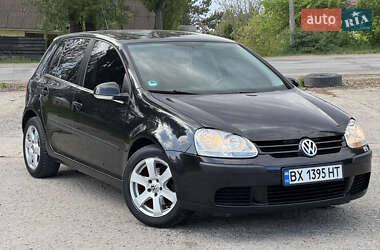 Хетчбек Volkswagen Golf 2005 в 
