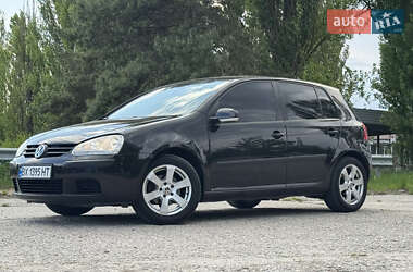 Хетчбек Volkswagen Golf 2005 в 