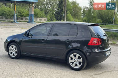 Хетчбек Volkswagen Golf 2005 в 