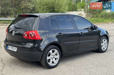 Хетчбек Volkswagen Golf 2005 в 