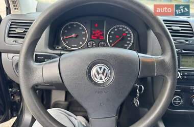 Хетчбек Volkswagen Golf 2005 в 