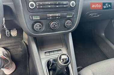 Хетчбек Volkswagen Golf 2005 в 