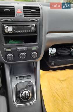 Универсал Volkswagen Golf 2009 в 