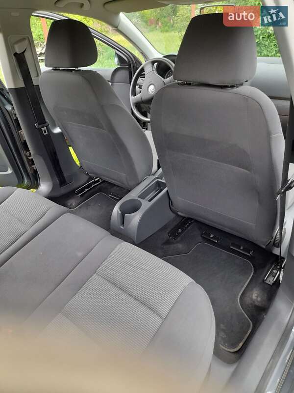 Універсал Volkswagen Golf 2009 в Києві