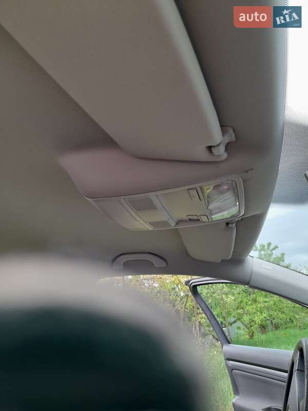 Універсал Volkswagen Golf 2009 в Києві