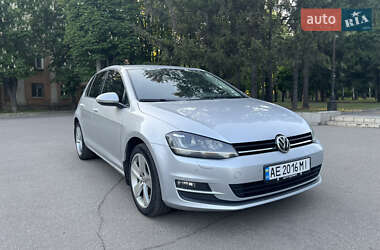 Хэтчбек Volkswagen Golf 2014 в 